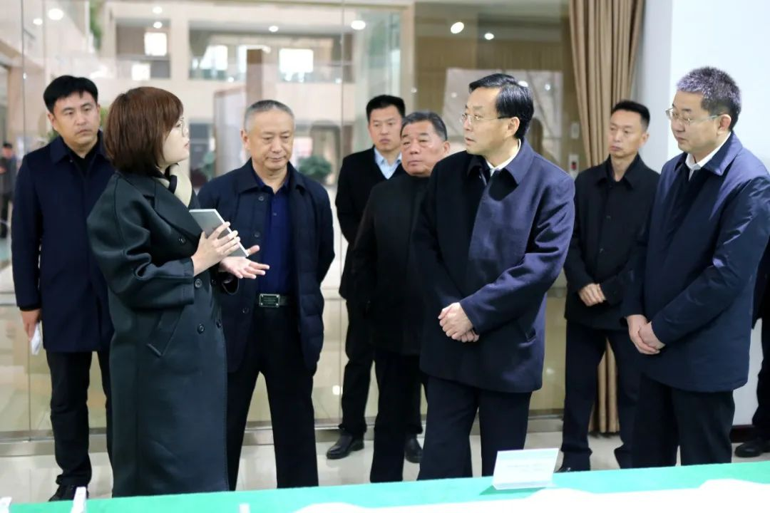 鄒平市委副書記、代市長(zhǎng)張謙一行來(lái)山東三星集團(tuán)調(diào)研