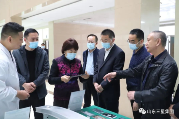 省宏觀經(jīng)濟(jì)研究院黨委書記、院長(zhǎng)張中英一行來山東三星集團(tuán)調(diào)研