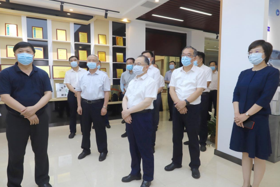 山東省科技廳黨組書記、廳長唐波來山東三星集團調(diào)研