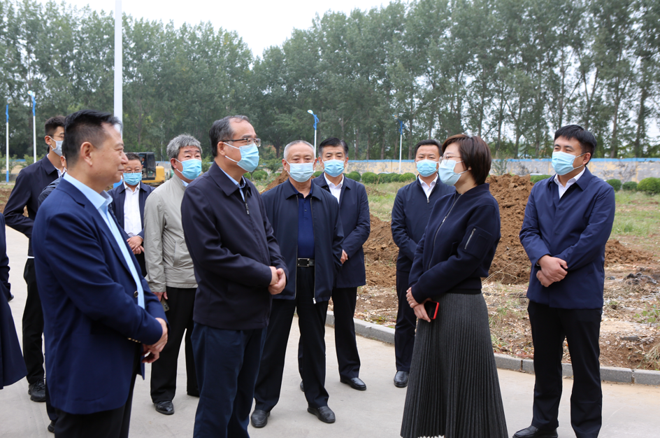 鄒平市委書記呂明濤來山東三星集團調研