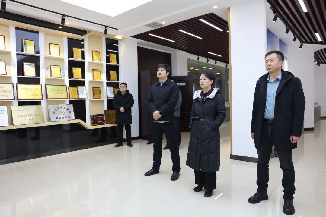 鄒平市委常委、副市長陳靜來山東三星集團(tuán)調(diào)研
