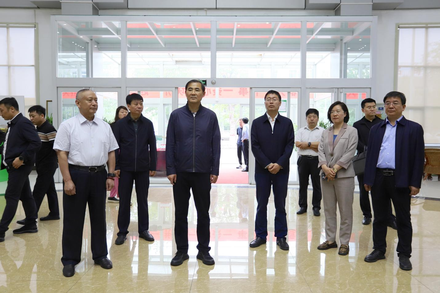 佳木斯市政府副市長、佳木斯國家農(nóng)高區(qū)黨工委書記王繼武一行來山東三星集團(tuán)調(diào)研