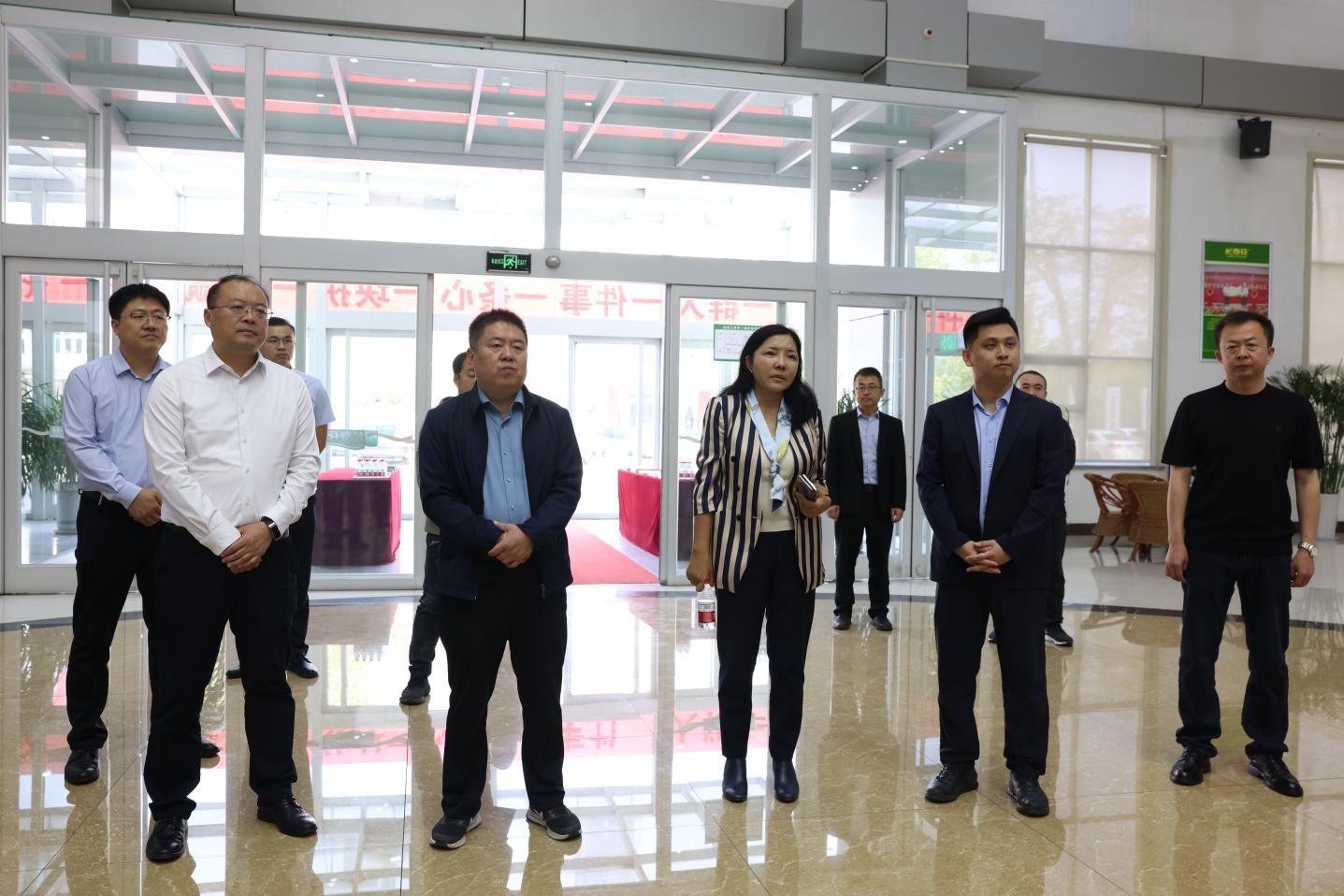 內蒙古興和縣委常委、副縣長潘文一行來山東三星集團考察