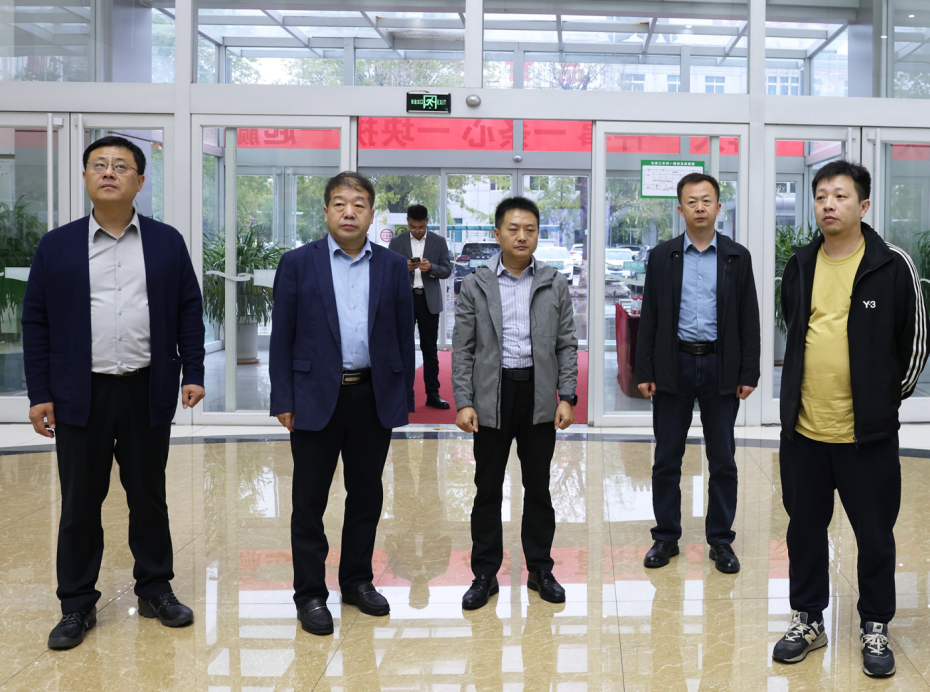 北京市客商考察團(tuán)來(lái)山東三星集團(tuán)參觀考察