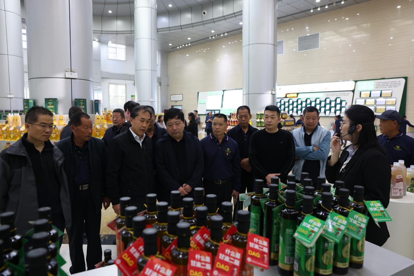 濰坊市濰城區(qū)2024年高素質(zhì)農(nóng)民培育糧油單產(chǎn)提升專(zhuān)題班來(lái)山東三星集團(tuán)學(xué)習(xí)考察