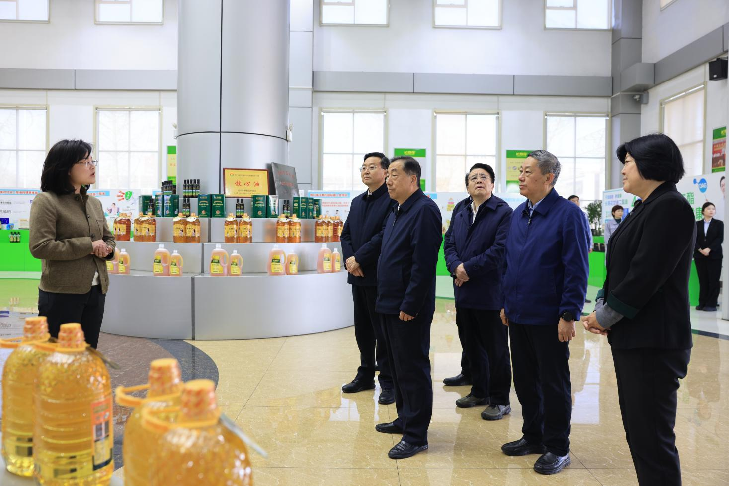 山東省人大常委會副主任、黨組副書記孫立成來山東三星集團(tuán)調(diào)研