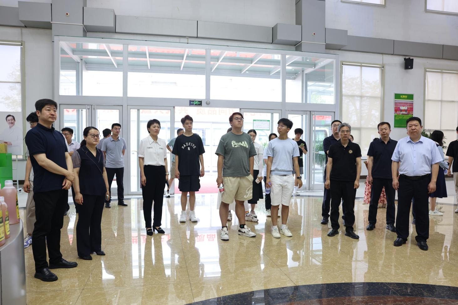 北京大學(xué)光華管理學(xué)院“沃土計劃”實踐團來山東三星集團調(diào)研