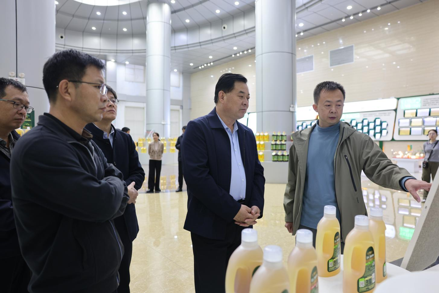 德州市政府調研組來山東三星集團調研