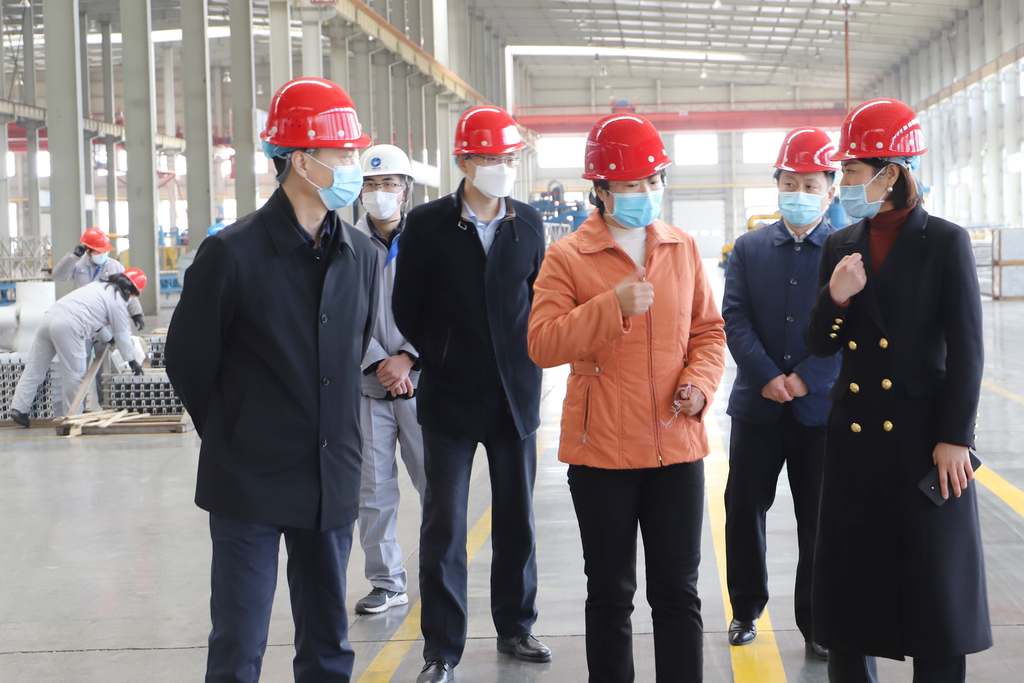 鄒平市委常委、宣傳部部長(zhǎng)、統(tǒng)戰(zhàn)部部長(zhǎng)鄭紅麗 來山東三星集團(tuán)督導(dǎo)疫情防控、復(fù)工復(fù)產(chǎn)工作